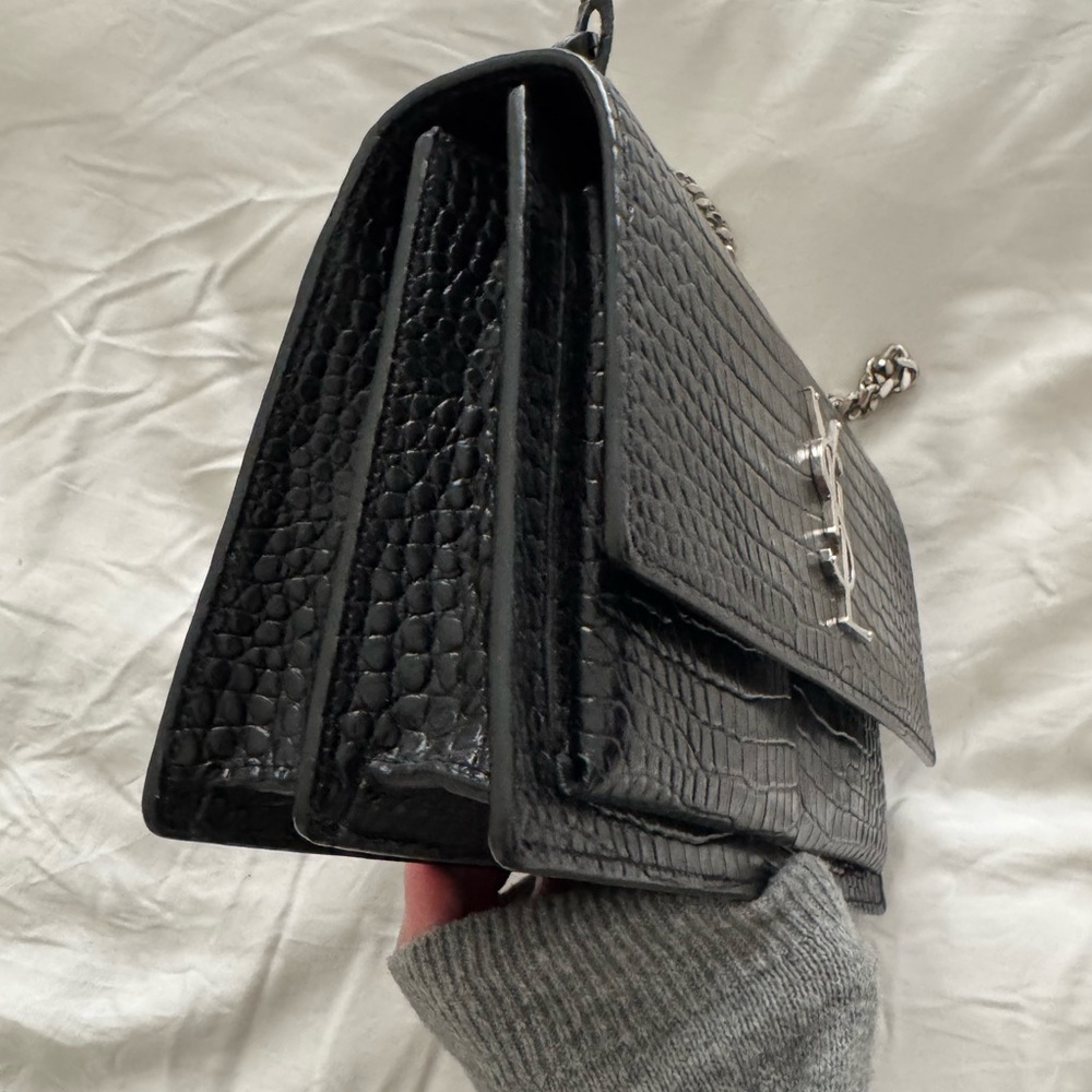 Yves Saint Laurent Black Croc-Embossed Shoulder Bag - Picture 11 of 13